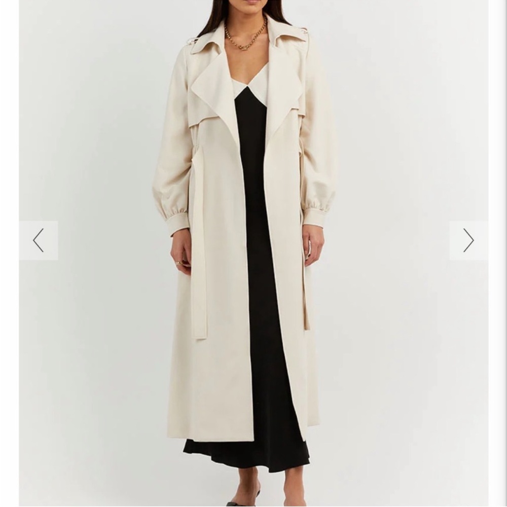 DISSH Serena Gathered Cream Trench